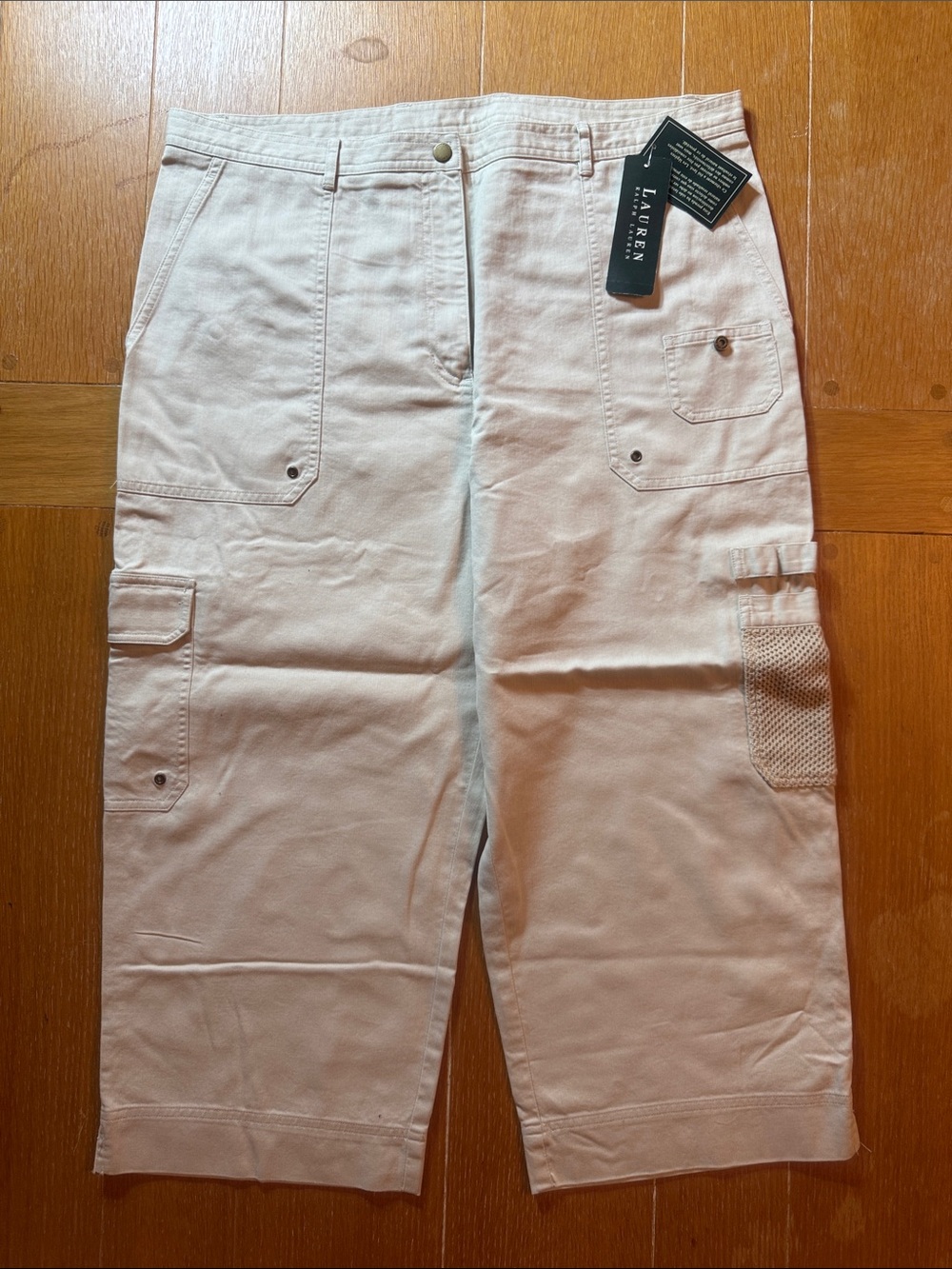 Women’s Lauren Ralph Lauren Light Beige Cargo 3/4 Pants- Utility Pockets